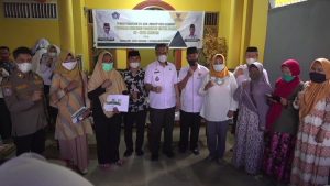 Baznas Kota Kendari Salurkan Bantuan Usaha Produktif di Kecamatan Wua-Wua dan Kadia