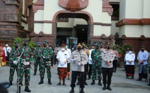 Cek Penegakan Prokes, Panglima TNI dan Kapolri Kelilingi Dua Pasar