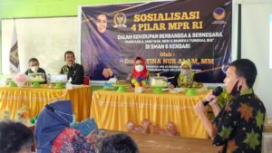 Tina Nur Alam Sosialisasikan 4 Pilar Kebangsaan di SMAN 6 Kendari