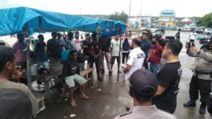 Polres Bau-bau Gelar Razia Preman di Areal Pelabuhan, Tiga Pemuda diamankan