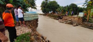 Curah Hujan Tinggi, Jembatan di Desa Butur Ambruk Diterjang Banjir