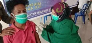 Peringati Hari Bhakti Adhyaksa, Kejari Bombana Adakan Vaksinasi Gratis dan Bagikan 2 Ribu Masker