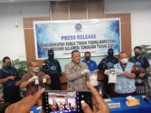 BNNP Sultra Amankan 1 Kg Sabu-sabu dari Tangan Seorang Nelayan di Kolaka