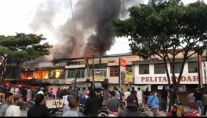 Lima Ruko di Dekat Pasar Sentral Kota Terbakar, Kerugian Ditaksir Rp6,3 Milyar