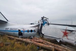 Pesawat Rusia Jatuh, 16 Penumpang Tewas