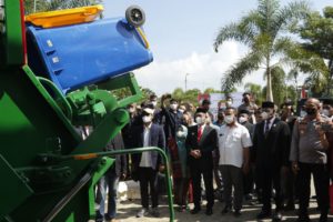 Tangani Sampah, Wali Kota Kendari Launching Mobil Pengangkut Sampah Terbaru dan Dilengkapi GPS