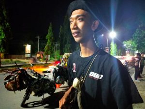 Dua Tahun Keliling Indonesia Naik Matic, Pemuda Asal Surabaya ini Tiba di Kendari