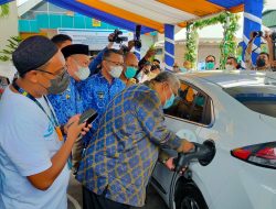 Gubernur Resmikan Stasiun Pengisian Kendaraan Listrik Umum Pertama Di Sultra