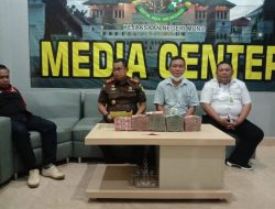 Kejari Muna Fasilitasi Pengembalian Temuan BPK Sebesar Rp 417 Juta Oleh PT Bima Persada