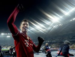 Media Polandia Sebut Barcelona Kontrak Lewandowski 3 Tahun