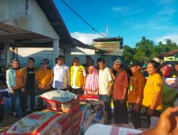 Peduli Korban Kebakaran di Bungkutoko, Aksan Jaya Putra Bersama MKGR Sultra Kucurkan Bantuan