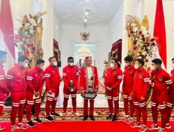 Jokowi Beri Bonus Rp 1 Miliar untuk Timnas U-16 Usai Juara AFF Cup