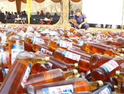 Polres Baubau Sita 600 Botol Miras Tradisional dari KM Sinabung