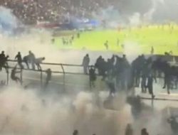 Buntut Brimob Tembak Gas Air Mata ke Suporter, Kapolri Copot 9 Pimpinan Brimob Polda Jatim