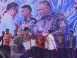 Bupati Konawe Raih Penghargaan Desa Cantik Terbaik Tahun 2022 dari BPS RI