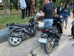 Dua Motor “Adu Banteng” di Jalan Dekat Kendari Beach, Satu Pengendara Mengalami Luka Serius