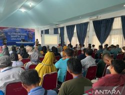 TNI AL Kendari-Kesbangpol Edukasi Warga Pesisir Bela Negara