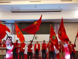 Hadiri Pengukuhan Tujuh Pengurus Daerah IKA Unhas di Sultra, Andi Amran Sulaiman: Kita Harus Terus Solid, Berbuat Bagi Nusa dan Bangsa