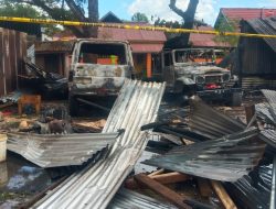 Akibat Percikan Api Saat Mengelas ke Tumpahan BBM, Sebuah Bengkel dan Dua Unit Mobil Hangus Terbakar