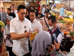 Jelang Nataru, Satgas Pangan Polri Bersama TPID Sultra Cek Harga Sembako di Pasar Tradisional