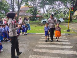 Ditlantas Polda Sultra Gelar Kegiatan Polisi Sahabat Anak di Taman Lalu Lintas Polda Sultra