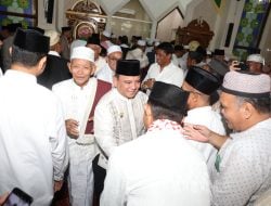 Sholat Idul Fitri 1445 H di Masjid Raya Al-Kautsar Kendari, Pj Gubernur Sultra Sampaikan Permohonan Maaf Kepada Seluruh Rakyat Sultra