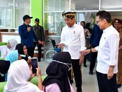 Tinjau Pelayanan Kesehatan di RSUD Baharuddin Kabupaten Muna, Jokowi : Pentingnya Akses Ke Peralatan Modern Hingga Ke Puskesmas