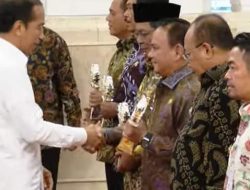 Pj Gubernur Sultra, Andap Budhi Revianto Raih TPID Award Kategori Berkinerja Terbaik Provinsi Tahun 2024