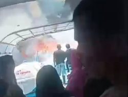 Diduga Karena Puntung Rokok, KM Express Natuna Rute Lasalimu-Wanci Terbakar Ditengah Laut