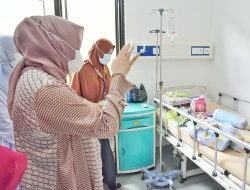 Responsif, Wali Kota Jenguk Dua Bayi Penderita Stunting dan Tuberkulosis Paru di RSUD Kota Kendari