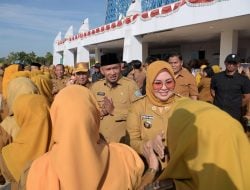 Wali Kota Kendari Pimpin Apel Perdana Pemkot Kendari dan Dirangkaikan dengan Halal Bi Halal