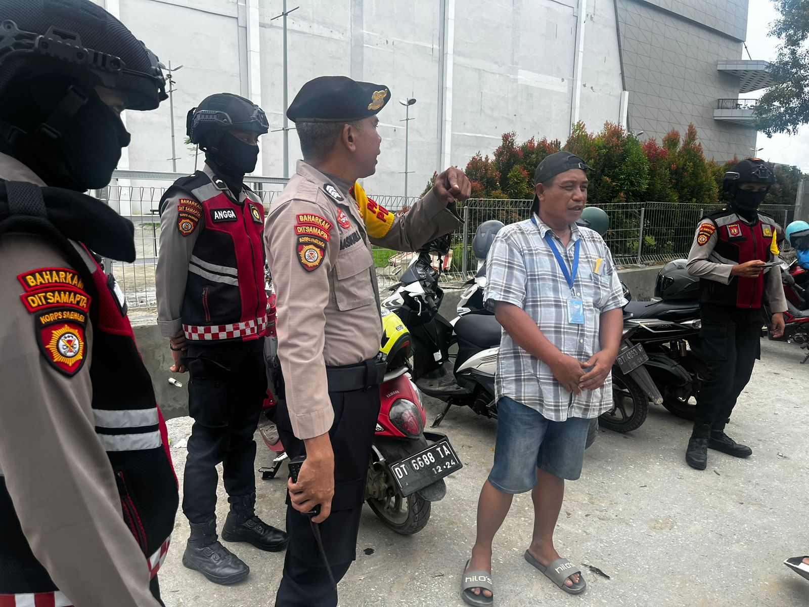 Ops Pekat Anoa 2025, Satgas Preventif Amankan Juru Parkir Liar di Toko Beauty dan di Dekat The Park Kendari